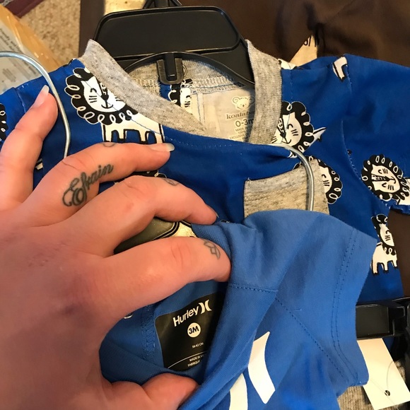 Multiple onesie set - Picture 3 of 6